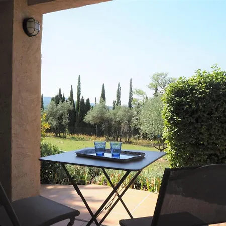 Pretty House With Private Garden, Apt